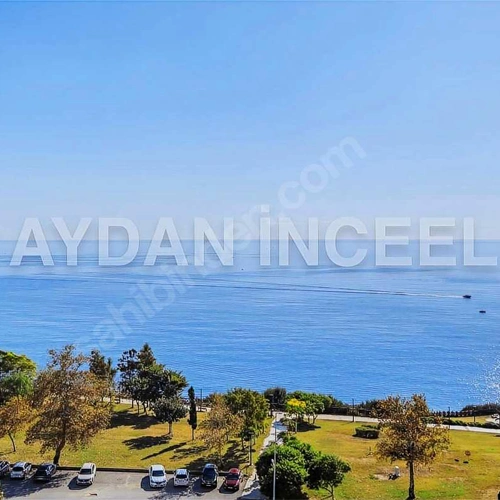 Muhteşem Deniz Manzaralı Site İçerisinde