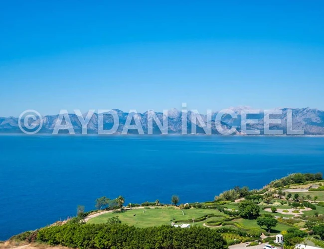 Şirinyalı Mahallesinde Denize Sıfır Merkezi Konumda
